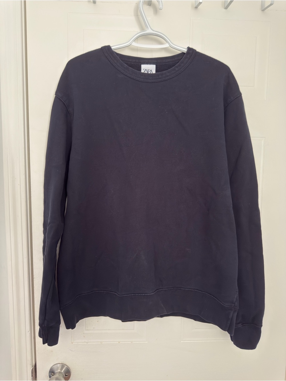 Zara Men’s Black Crewneck Sweatshirt - Minimal Style